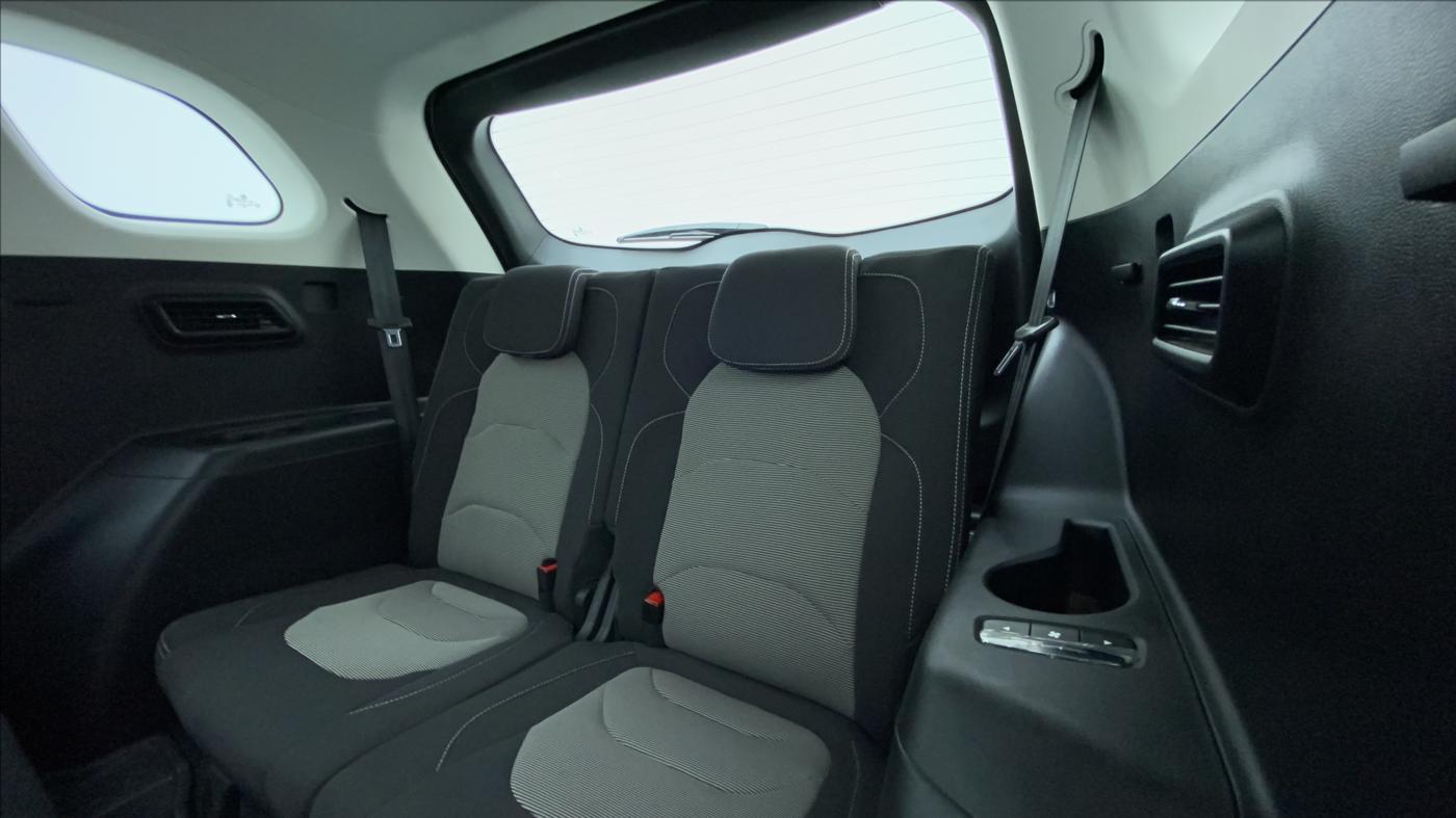 2021 MG HECTOR PLUS SUPER HYBRID 1.5 7STR, Petrol, Manual, 22,593 km, Third Seat Row ( optional )
