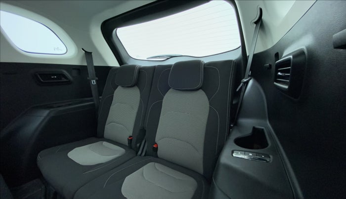 2021 MG HECTOR PLUS SUPER HYBRID 1.5 7STR, Petrol, Manual, 22,593 km, Third Seat Row ( optional )