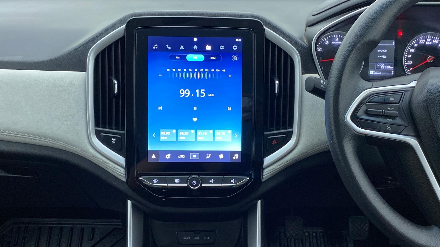 2021 MG HECTOR PLUS SUPER HYBRID 1.5 7STR, Petrol, Manual, 22,593 km, Air Conditioner