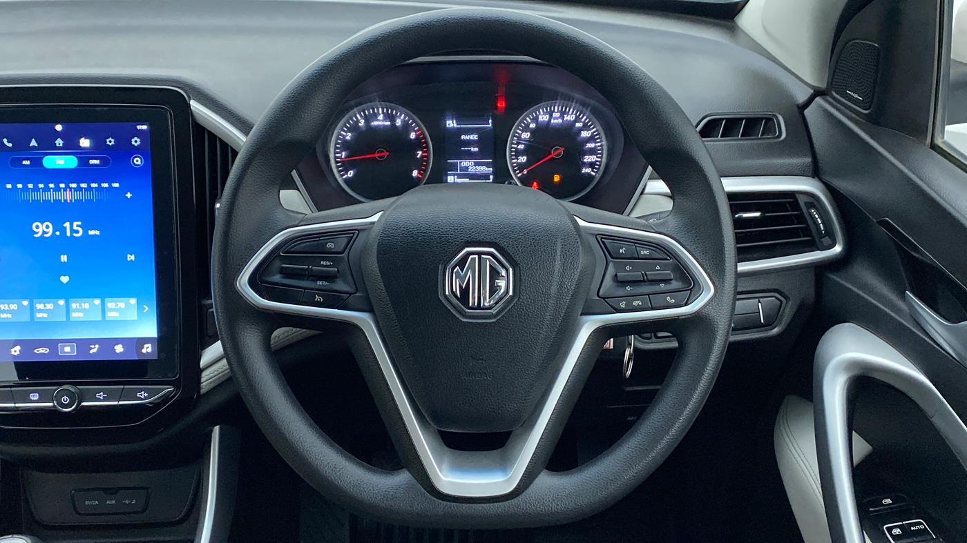 2021 MG HECTOR PLUS SUPER HYBRID 1.5 7STR, Petrol, Manual, 22,593 km, Steering Wheel Close Up