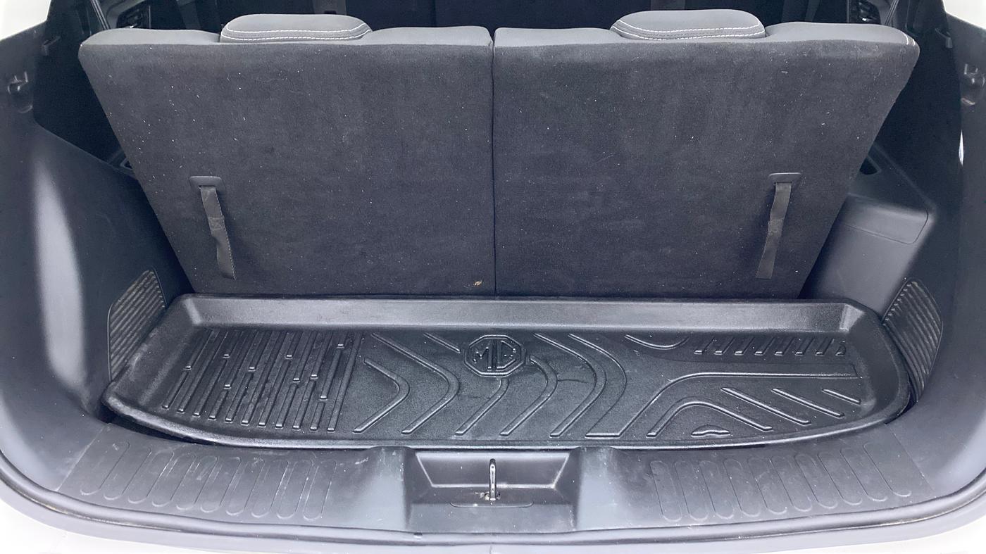 2021 MG HECTOR PLUS SUPER HYBRID 1.5 7STR, Petrol, Manual, 22,593 km, Boot Inside