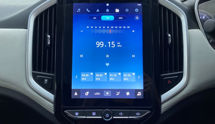 2021 MG HECTOR PLUS SUPER HYBRID 1.5 7STR, Petrol, Manual, 22,593 km, Infotainment System