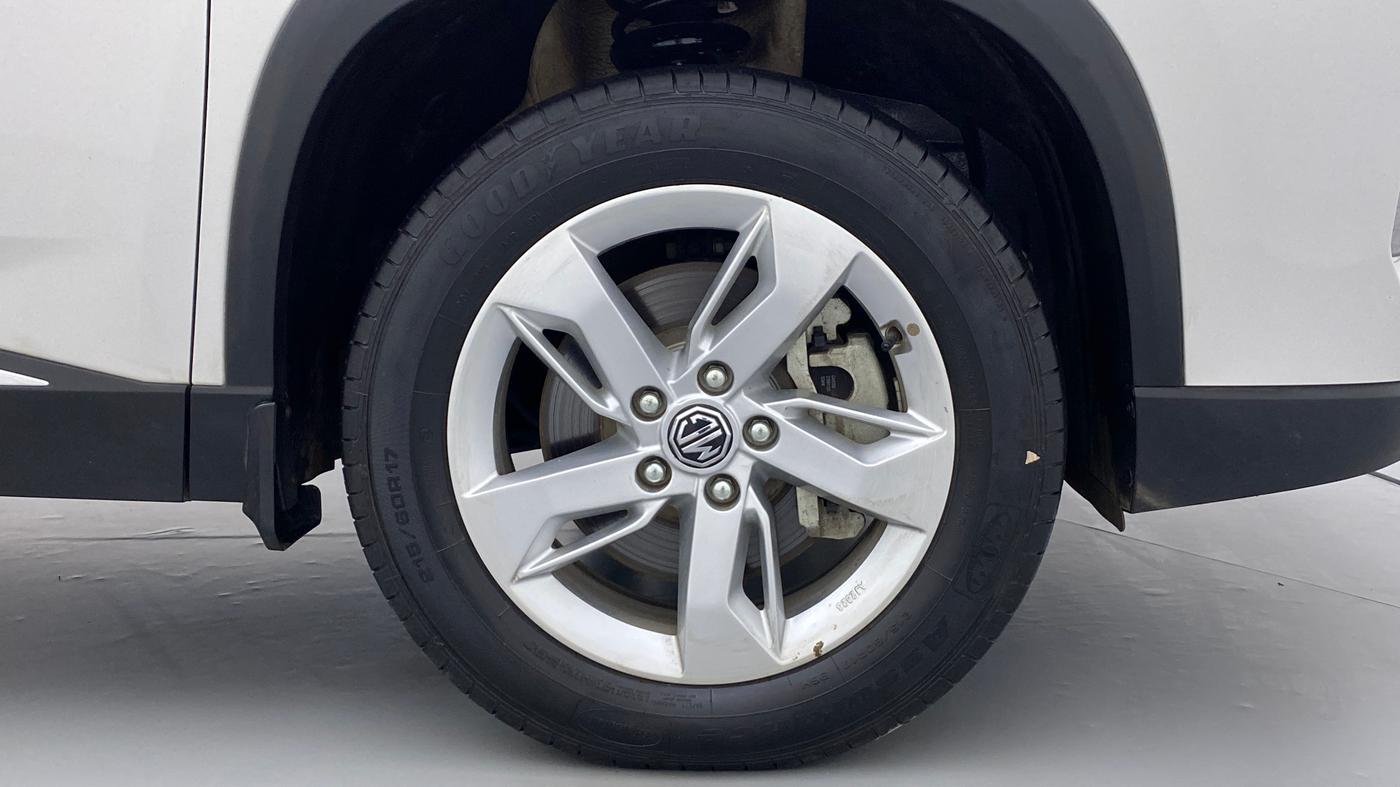 2021 MG HECTOR PLUS SUPER HYBRID 1.5 7STR, Petrol, Manual, 22,593 km, Right Front Wheel