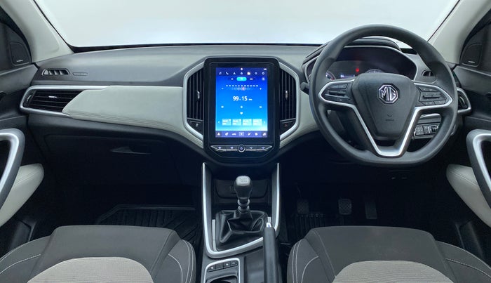 2021 MG HECTOR PLUS SUPER HYBRID 1.5 7STR, Petrol, Manual, 22,593 km, Dashboard