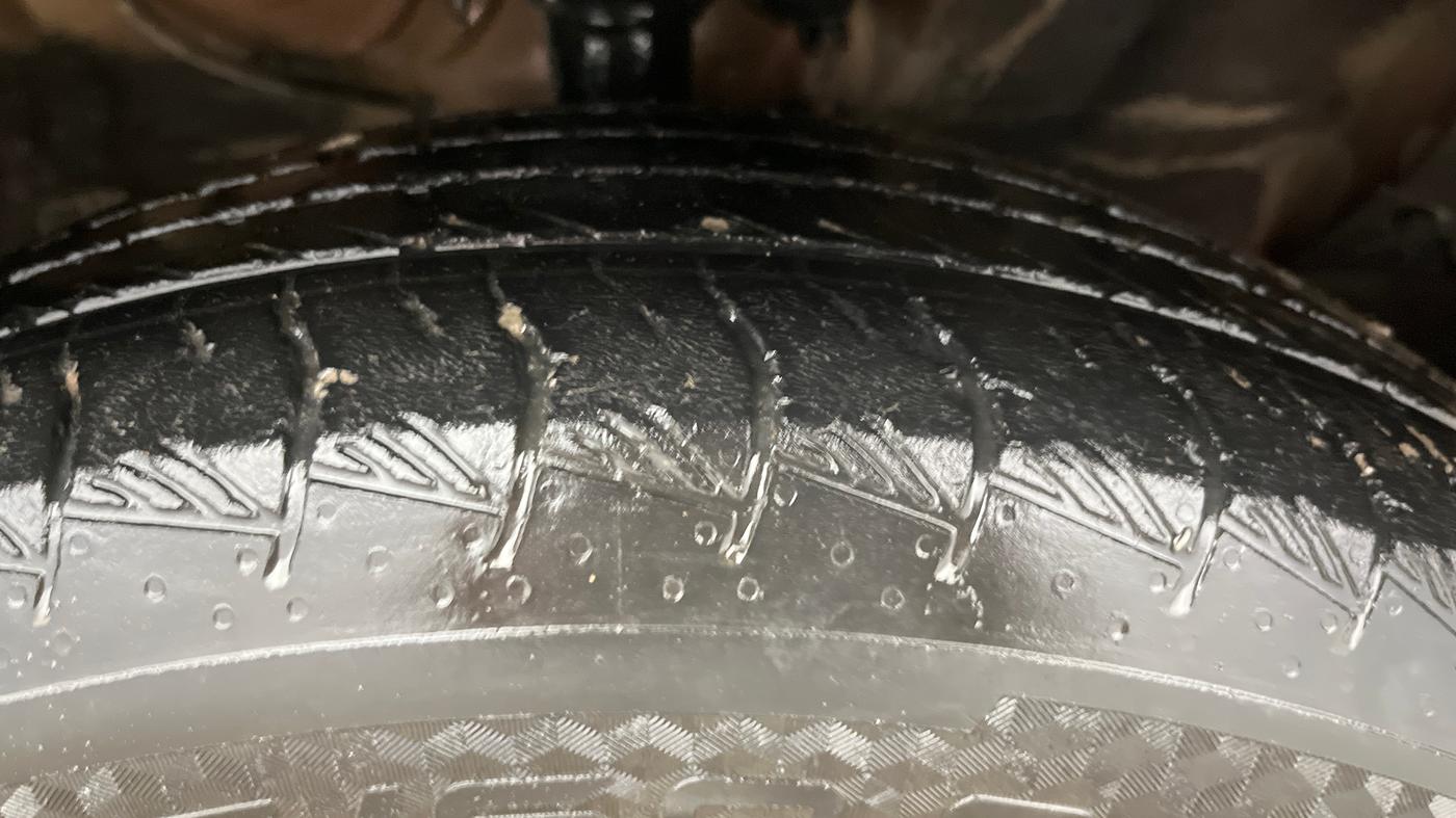 2020 KIA SELTOS HTX 1.5 PETROL, Petrol, Manual, 35,616 km, Right Front Tyre Tread