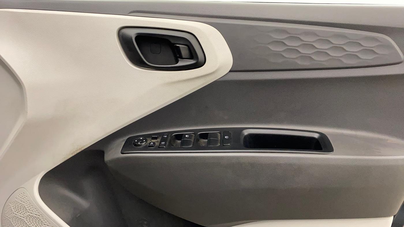 2021 Hyundai GRAND I10 NIOS MAGNA AMT 1.2 KAPPA VTVT, Petrol, Automatic, 27,300 km, Driver Side Door Panels Control