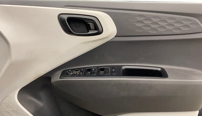 2021 Hyundai GRAND I10 NIOS MAGNA AMT 1.2 KAPPA VTVT, Petrol, Automatic, 27,300 km, Driver Side Door Panels Control