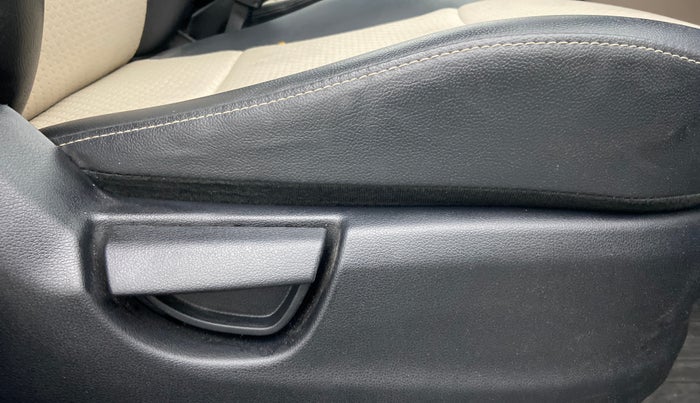 2020 Hyundai NEW SANTRO MAGNA, Petrol, Manual, 17,851 km, Driver Side Adjustment Panel