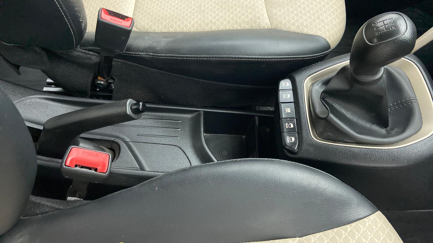 2020 Hyundai NEW SANTRO MAGNA, Petrol, Manual, 17,851 km, Gear Lever