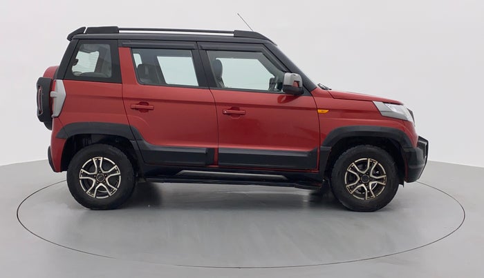 2017 Mahindra TUV300 T8, Diesel, Manual, 30,962 km, Right Side View