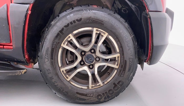 2017 Mahindra TUV300 T8, Diesel, Manual, 30,962 km, Right Front Wheel