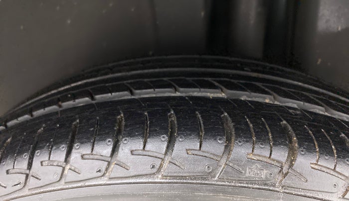 2022 Maruti Ciaz DELTA 1.5 SHVS MT PETROL, Petrol, Manual, 39,846 km, Left Rear Tyre Tread