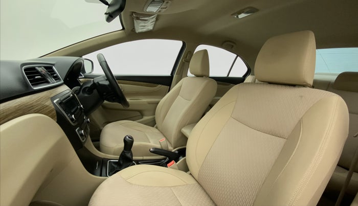 2022 Maruti Ciaz DELTA 1.5 SHVS MT PETROL, Petrol, Manual, 39,846 km, Right Side Front Door Cabin