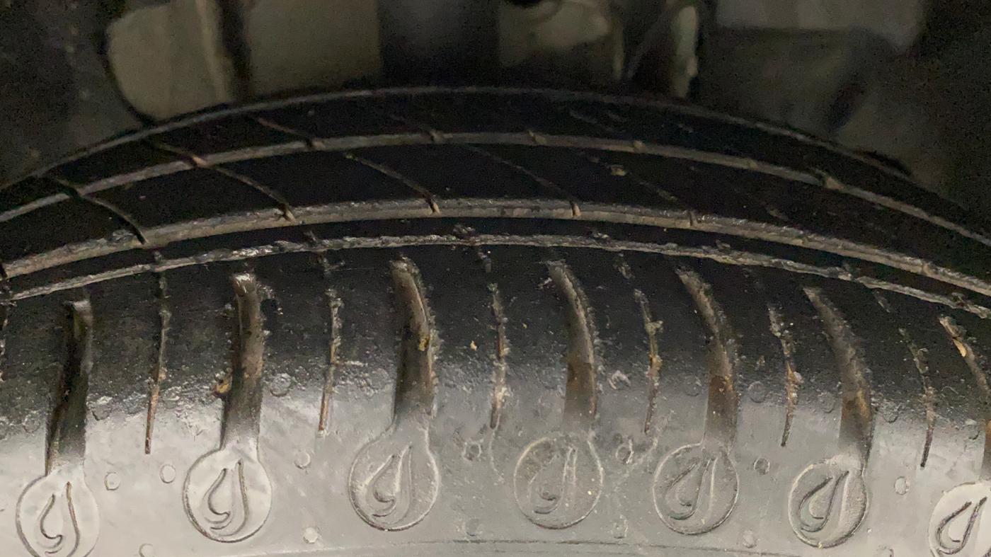 2021 Tata Tiago XTA PETROL, Petrol, Automatic, 18,989 km, Right Front Tyre Tread