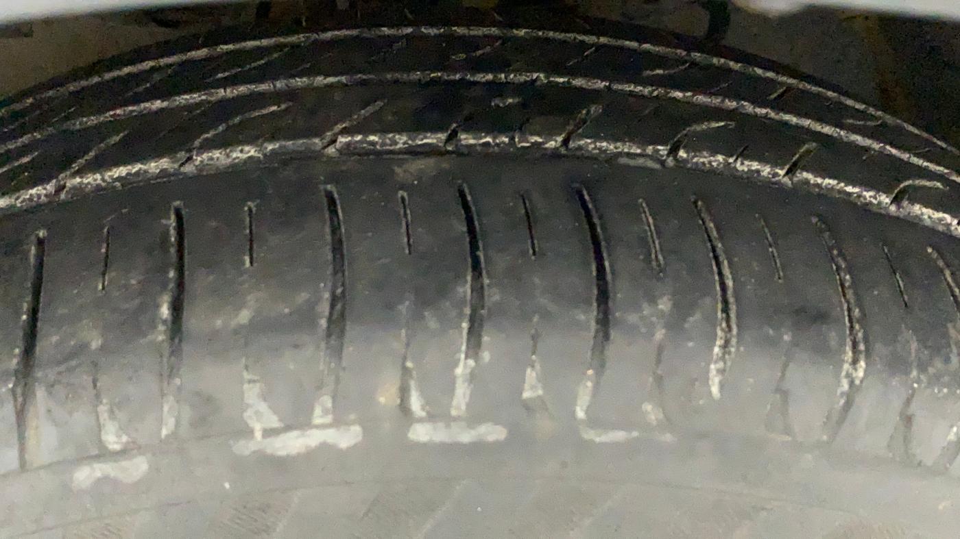 2014 Tata Zest XT RT, Petrol, Manual, 86,483 km, Left Front Tyre Tread