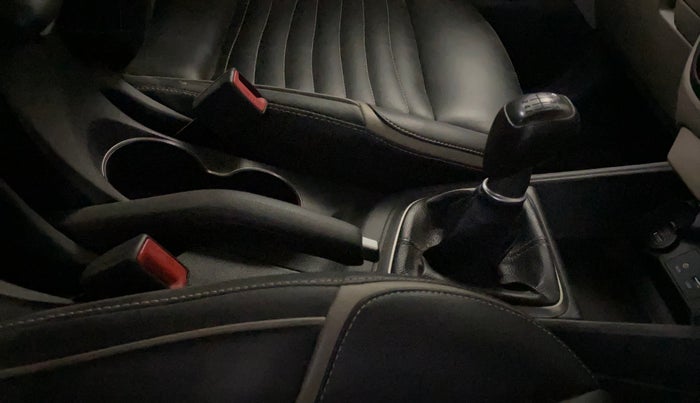 2019 Hyundai Verna 1.6 VTVT SX, Petrol, Manual, 16,557 km, Gear Lever