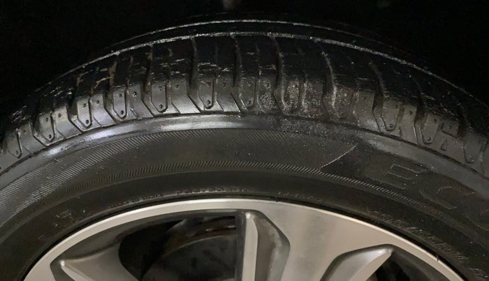 2019 Hyundai Verna 1.6 VTVT SX, Petrol, Manual, 16,557 km, Right Front Tyre Tread