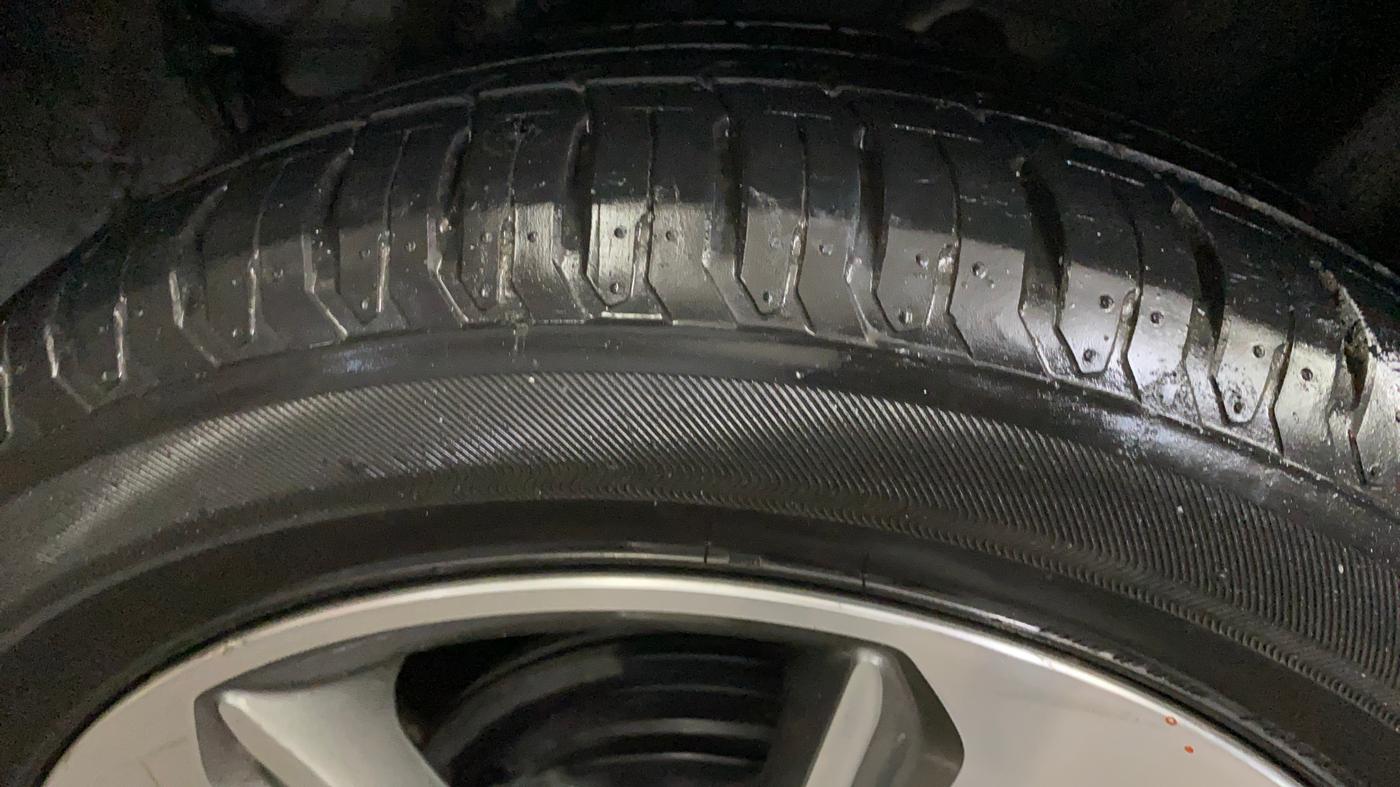 2019 Hyundai Verna 1.6 VTVT SX, Petrol, Manual, 16,490 km, Right Rear Tyre Tread