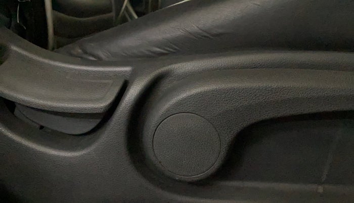 2019 Hyundai Verna 1.6 VTVT SX, Petrol, Manual, 16,557 km, Driver Side Adjustment Panel