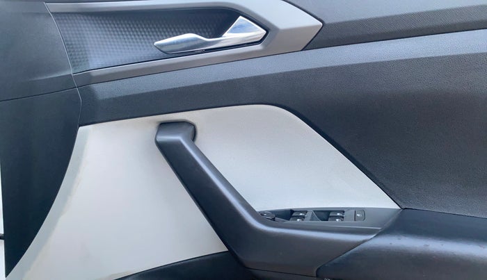 2023 Skoda KUSHAQ AMBITION 1.0L TSI MT, Petrol, Manual, 94,691 km, Driver Side Door Panels Control