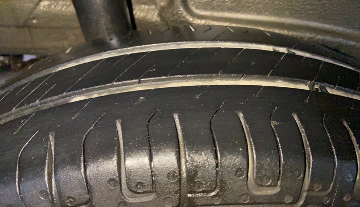 2021 Maruti New Wagon-R LXI CNG 1.0, CNG, Manual, 70,842 km, Right Rear Tyre Tread