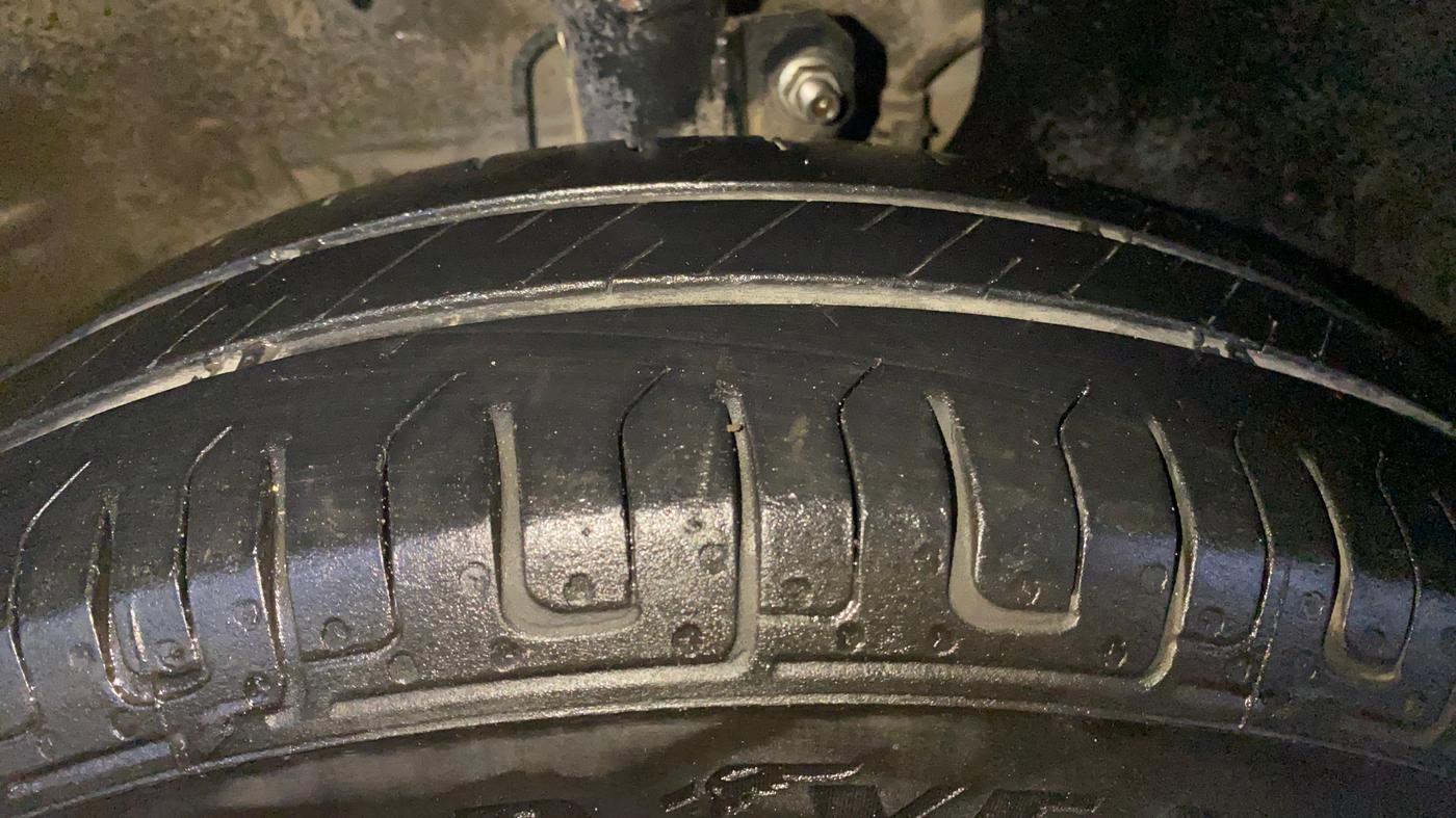 2021 Maruti New Wagon-R LXI CNG 1.0, CNG, Manual, 70,842 km, Right Front Tyre Tread