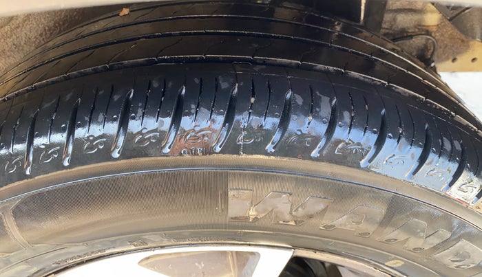 2023 KIA SONET 	 HTX 1.0 TURBO DCT, Petrol, Automatic, 39,843 km, Left Rear Tyre Tread