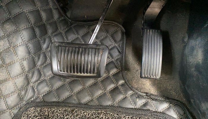 2023 KIA SONET 	 HTX 1.0 TURBO DCT, Petrol, Automatic, 39,843 km, Pedals