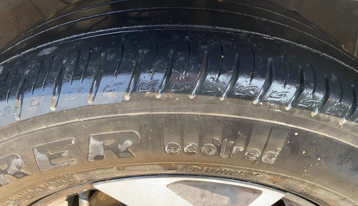 2023 KIA SONET 	 HTX 1.0 TURBO DCT, Petrol, Automatic, 39,843 km, Right Front Tyre Tread