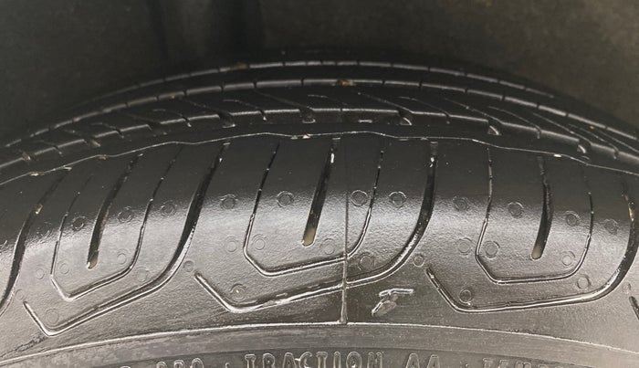 2014 Ford Ecosport TITANIUM 1.0L ECOBOOST (OPT), Petrol, Manual, 50,813 km, Right Rear Tyre Tread