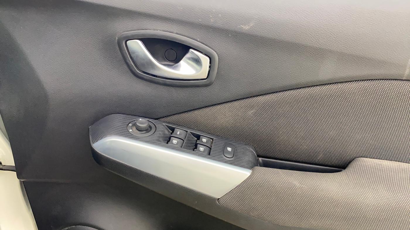 2021 Nissan Kicks XV 1.5, Petrol, Manual, 35,258 km, Driver Side Door Panels Control