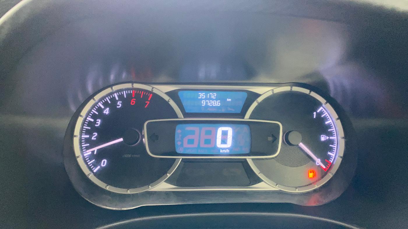 2021 Nissan Kicks XV 1.5, Petrol, Manual, 35,258 km, Odometer Image