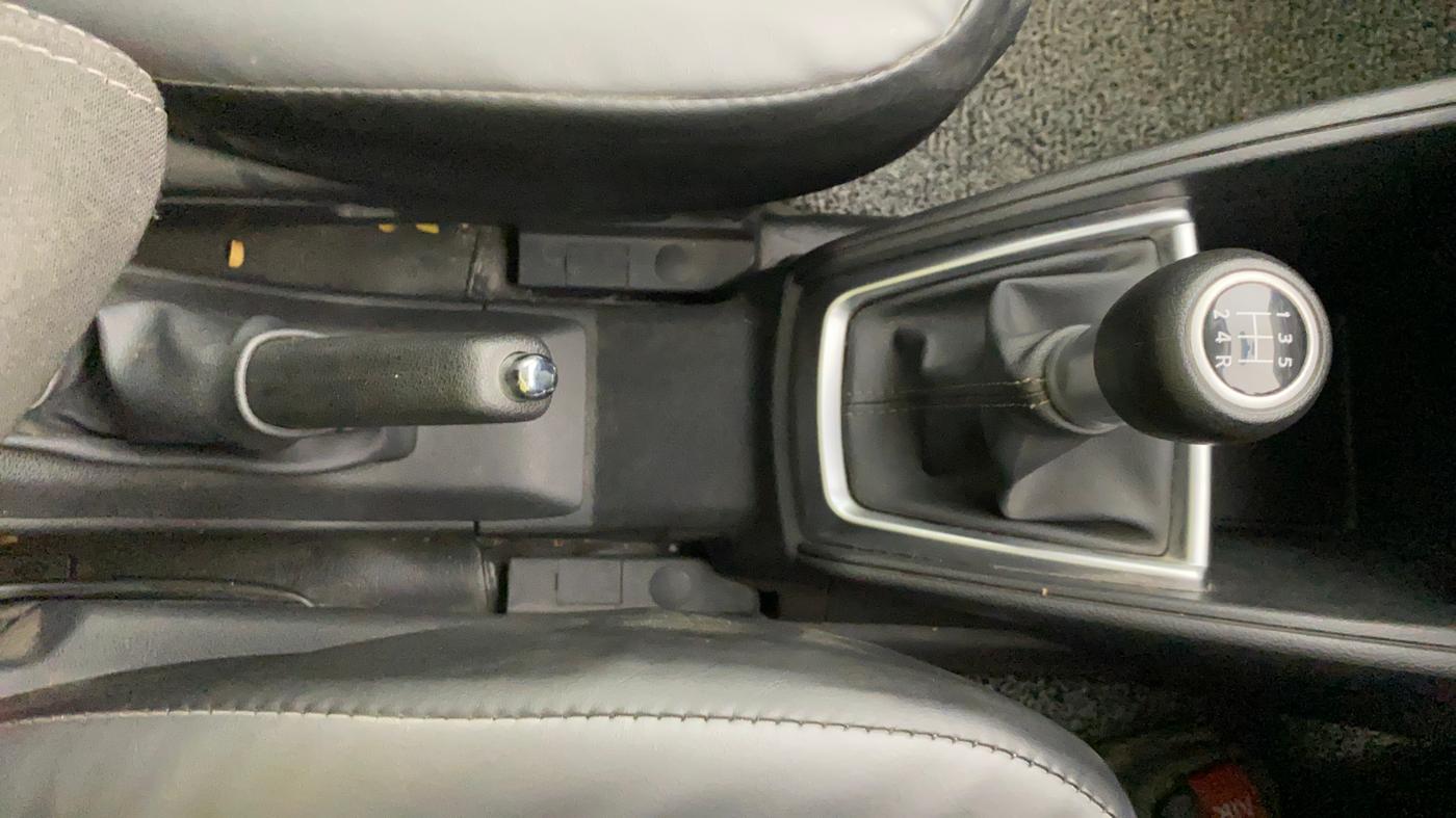 2021 Nissan Kicks XV 1.5, Petrol, Manual, 35,258 km, Gear Lever