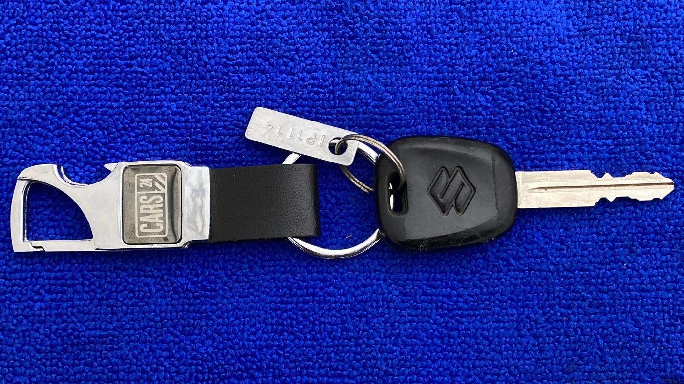 2015 Maruti Alto K10 VXI P, Petrol, Manual, 44,073 km, Key Close Up