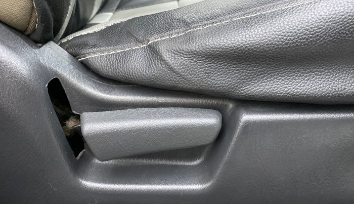 2015 Maruti Alto K10 VXI P, Petrol, Manual, 44,073 km, Driver Side Adjustment Panel