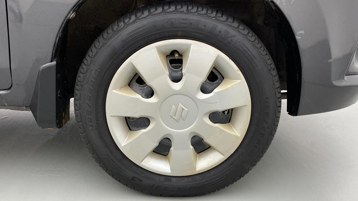 2015 Maruti Alto K10 VXI P, Petrol, Manual, 44,073 km, Right Front Wheel