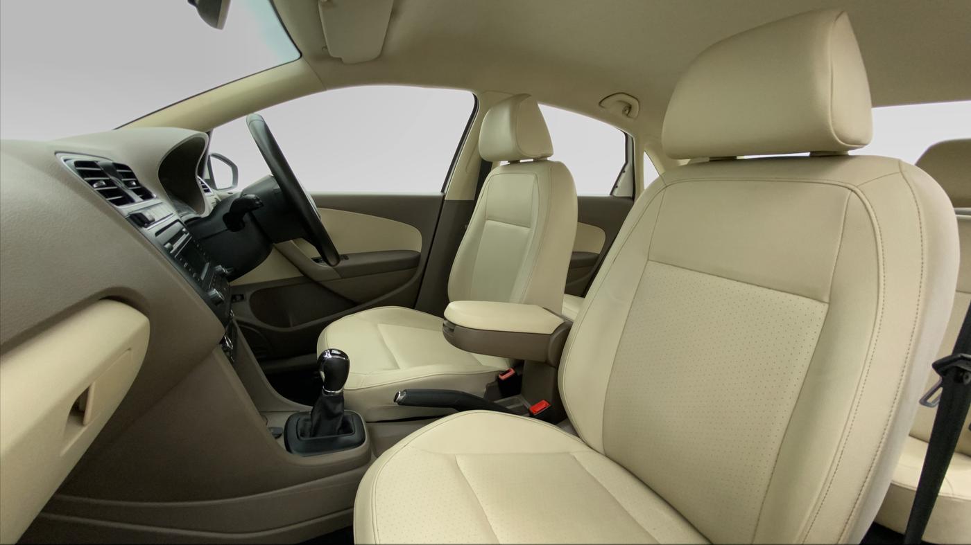 2016 Skoda Rapid 1.5 TDI AT STYLE PLUS, Diesel, Automatic, 92,419 km, Right Side Front Door Cabin
