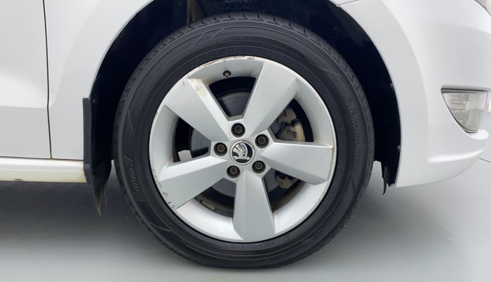 2016 Skoda Rapid 1.5 TDI AT STYLE PLUS, Diesel, Automatic, 92,419 km, Right Front Wheel