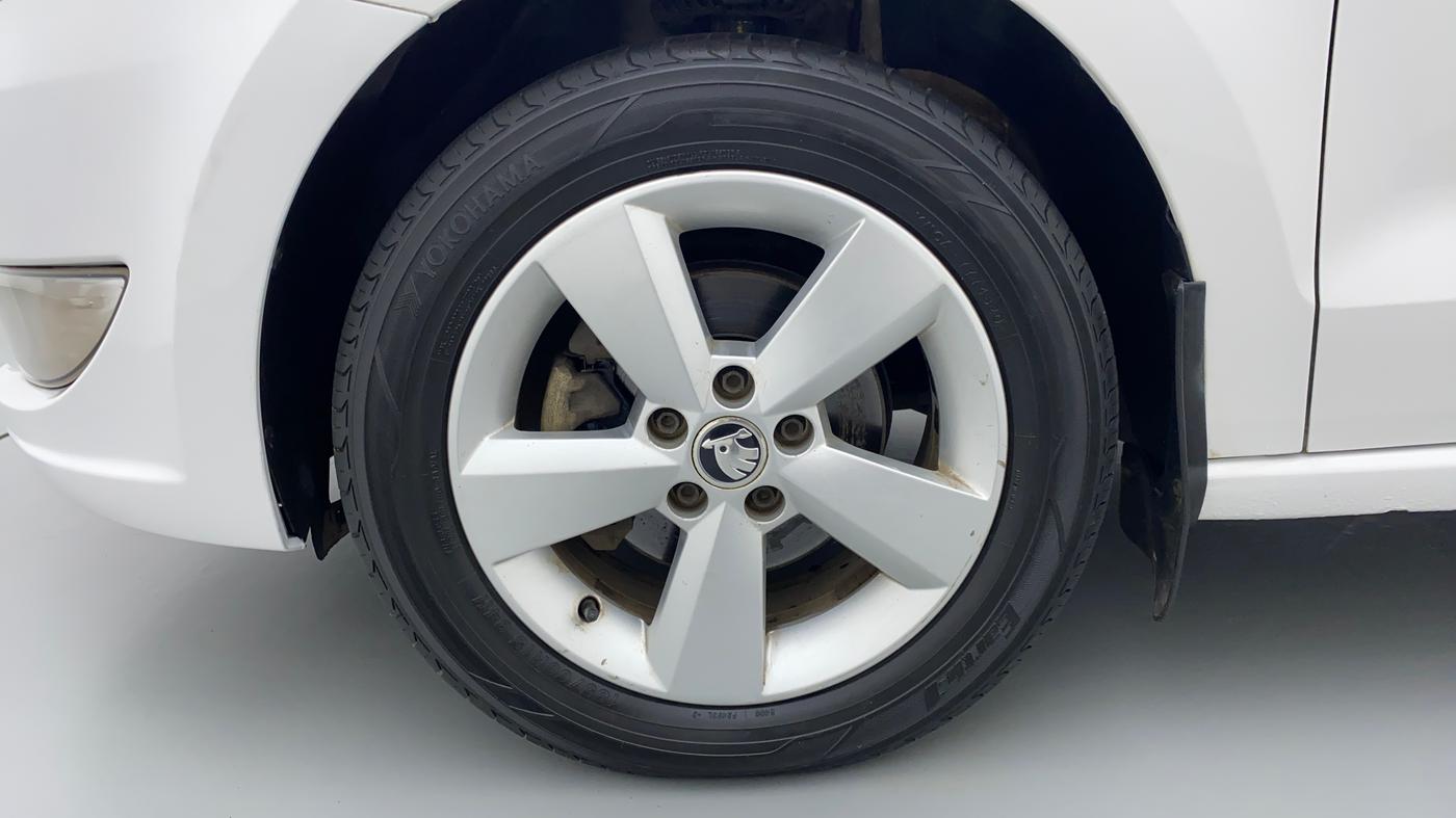 2016 Skoda Rapid 1.5 TDI AT STYLE PLUS, Diesel, Automatic, 92,419 km, Left Front Wheel
