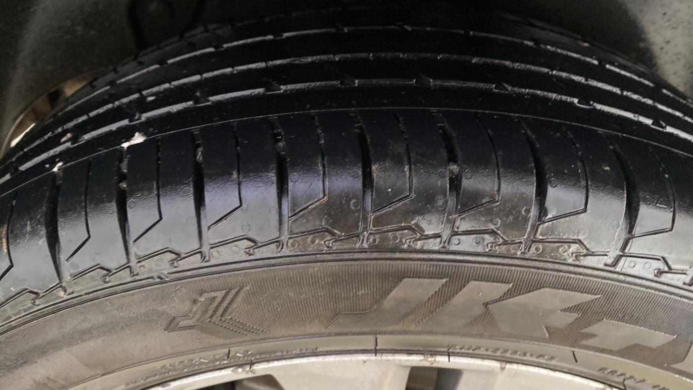 2021 KIA SELTOS HTX 1.5 PETROL, Petrol, Manual, 1,02,429 km, Right Rear Tyre Tread