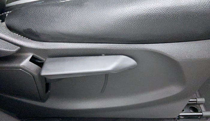 2017 Ford Ecosport 1.5 TITANIUM TI VCT, Petrol, Manual, 25,377 km, Driver Side Adjustment Panel