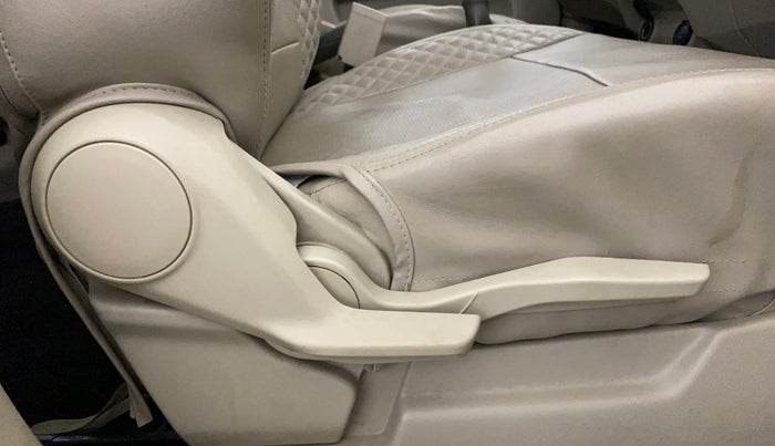 2019 Maruti Ertiga ZXI SHVS, Petrol, Manual, 30,528 km, Driver Side Adjustment Panel