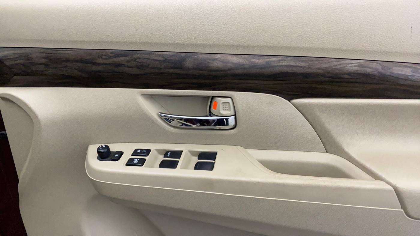 2019 Maruti Ertiga ZXI SHVS, Petrol, Manual, 30,570 km, Driver Side Door Panels Control