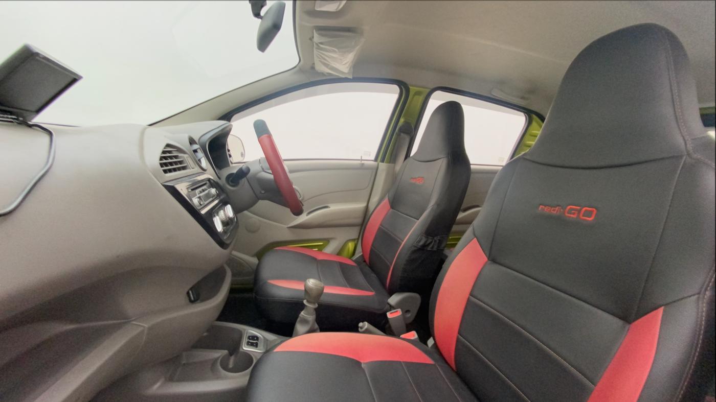 2016 Datsun Redi Go S, Petrol, Manual, 23,638 km, Right Side Front Door Cabin