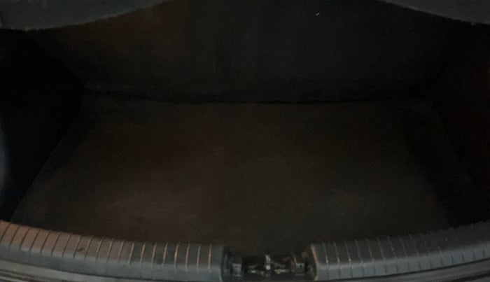 2015 Hyundai Grand i10 SPORTZ 1.2 KAPPA VTVT, Petrol, Manual, 23,597 km, Boot Inside