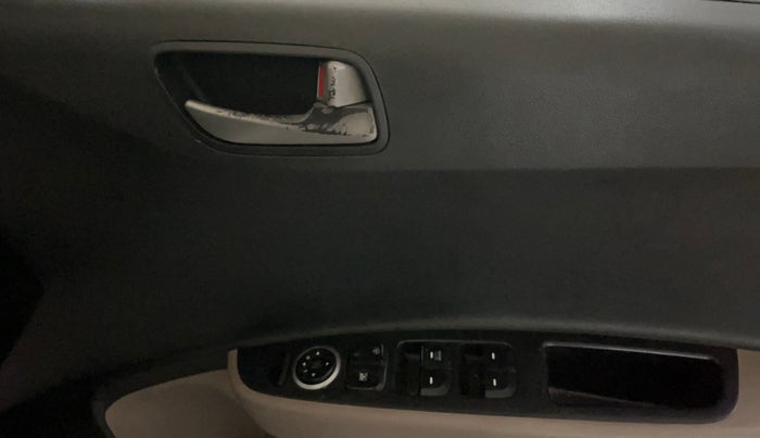 2015 Hyundai Grand i10 SPORTZ 1.2 KAPPA VTVT, Petrol, Manual, 23,597 km, Driver Side Door Panels Control