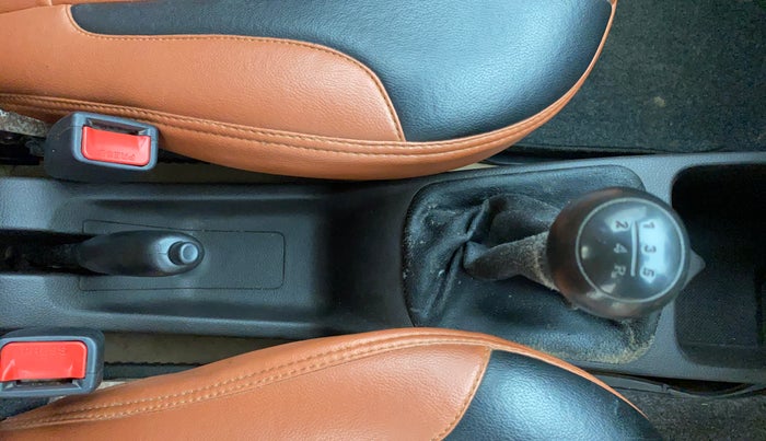 2017 Hyundai Eon MAGNA +, Petrol, Manual, 83,187 km, Gear Lever