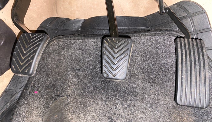 2017 Hyundai Eon MAGNA +, Petrol, Manual, 83,187 km, Pedals