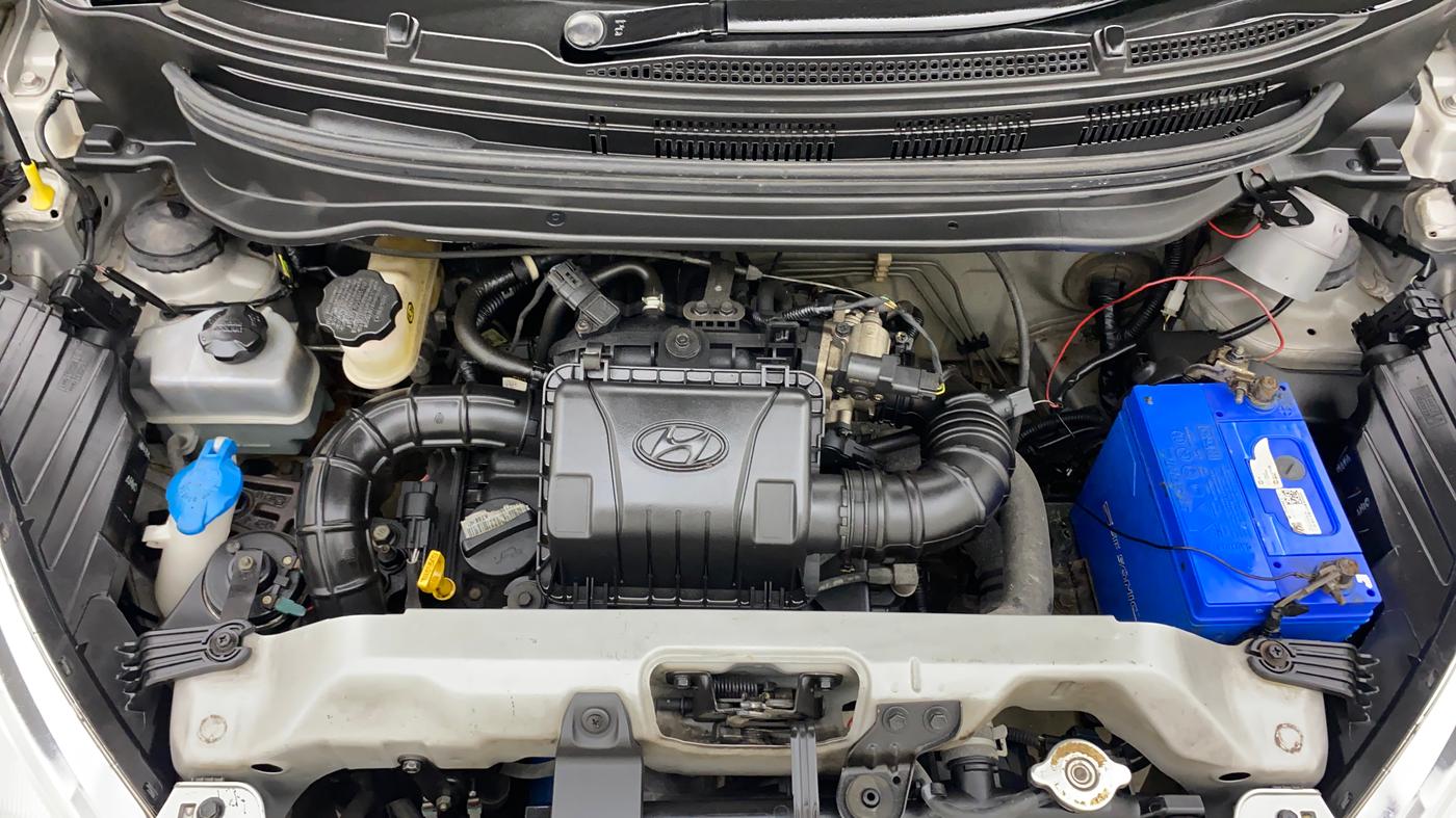 2017 Hyundai Eon MAGNA +, Petrol, Manual, 83,187 km, Engine View