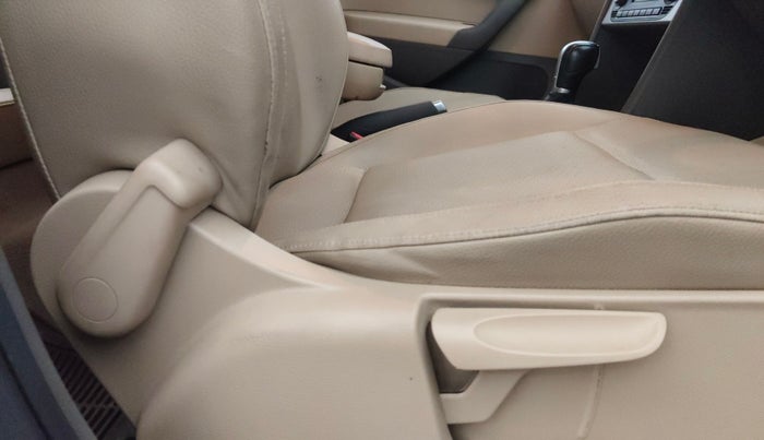 2016 Volkswagen Vento HIGHLINE 1.5 AT, Diesel, Automatic, 86,836 km, Driver Side Adjustment Panel